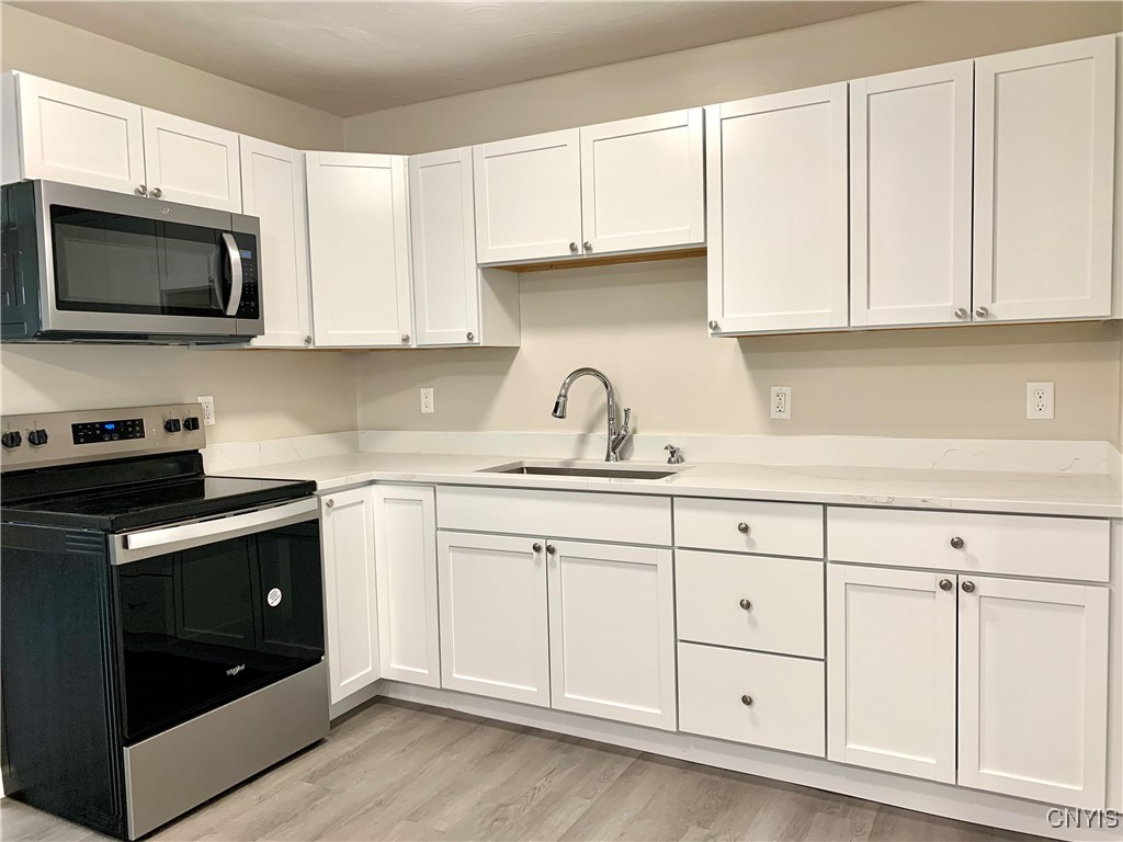 7928 Eisenhower Boulevard Cicero, NY 13030 - Photo 12 of 33