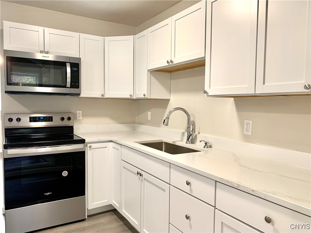 7928 Eisenhower Boulevard Cicero, NY 13030 - Photo 13 of 33