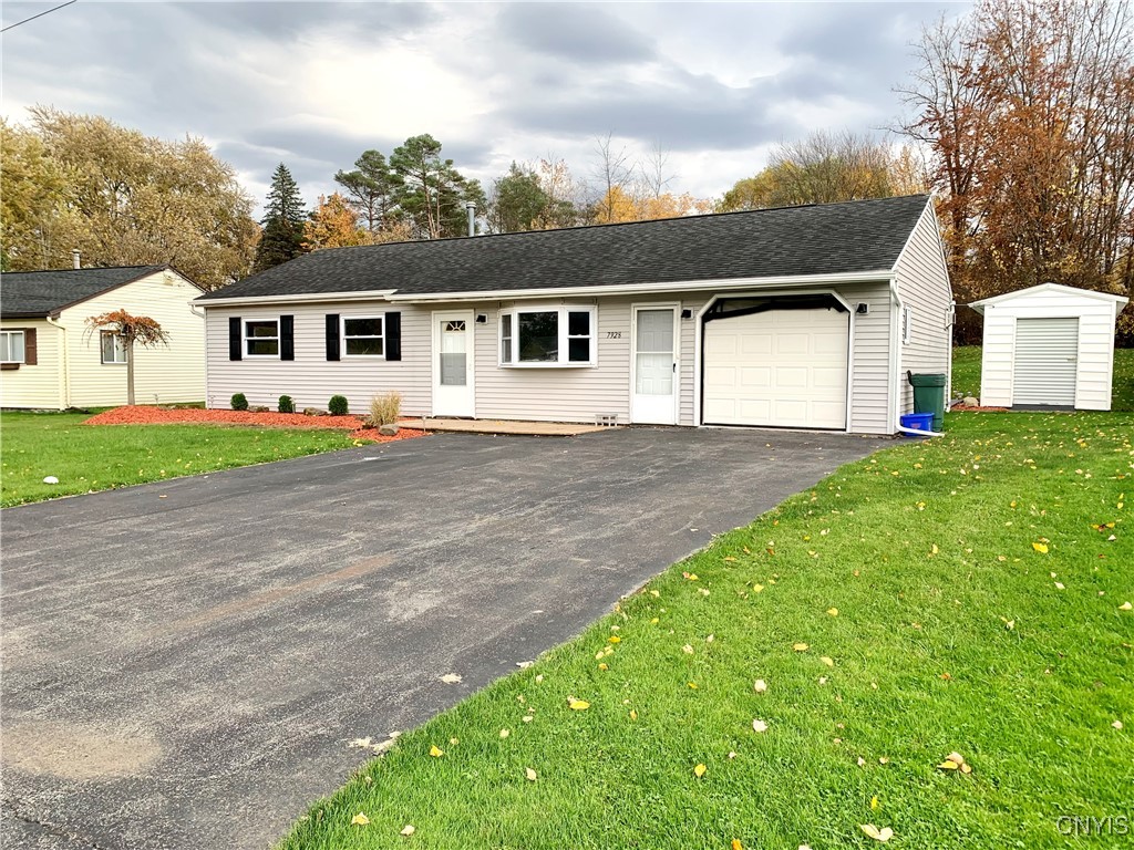 7928 Eisenhower Boulevard Cicero, NY 13030 - Photo 2 of 33