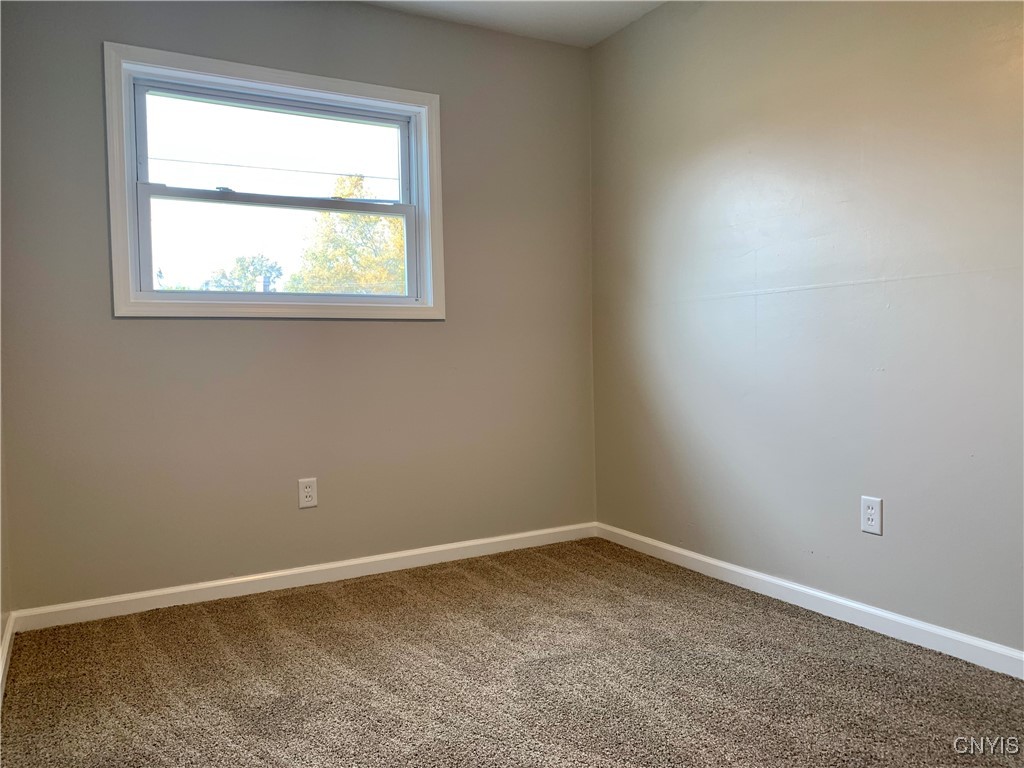 7928 Eisenhower Boulevard Cicero, NY 13030 - Photo 23 of 33