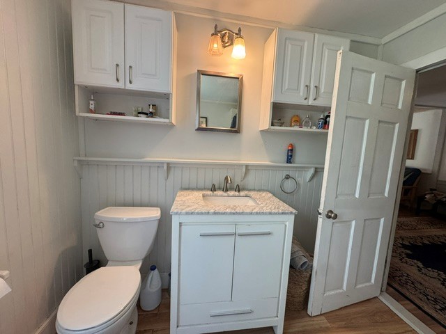 106 North Road South Kingstown, RI 02879 - Photo 18 of 36 Main floor full bathroom