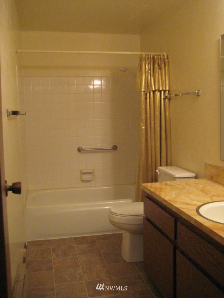 3827 Maple Avenue, Unit A&B Bremerton, WA 98310 - Photo 11 of 14 Gallery Image 11