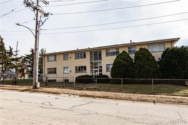 $1,300,000 | 8331 Duryea Avenue, Jennings, MO 63136