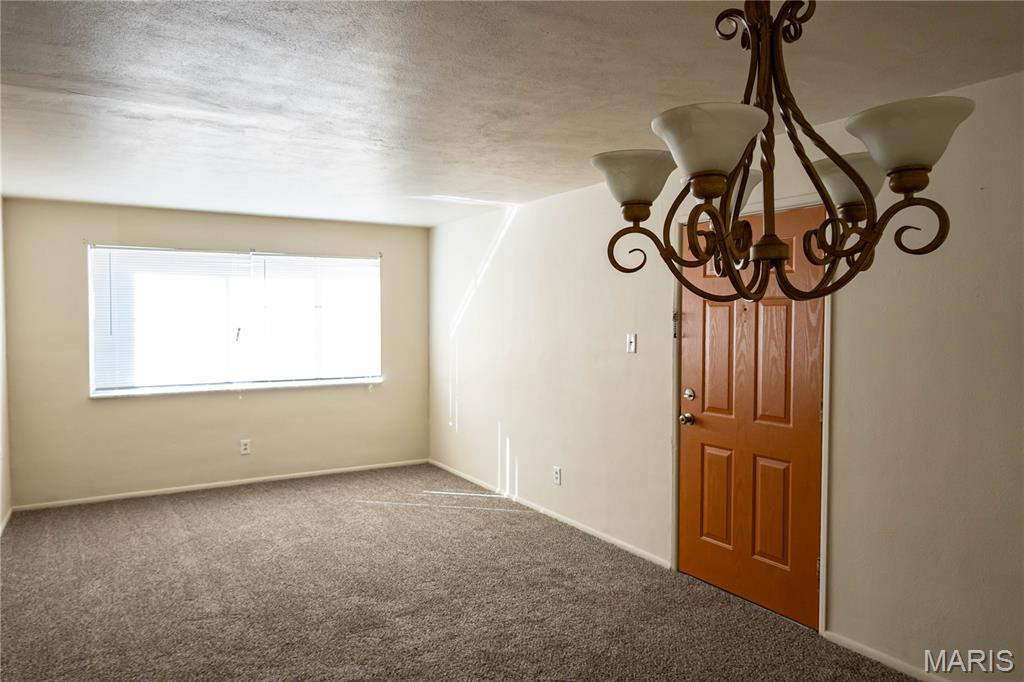 8331 Duryea Avenue Jennings, MO 63136 - Photo 7 of 17