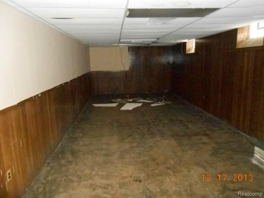 17127 Sunderland Road Detroit, MI 48219 - Photo 10 of 13 Picture 024.jpg
