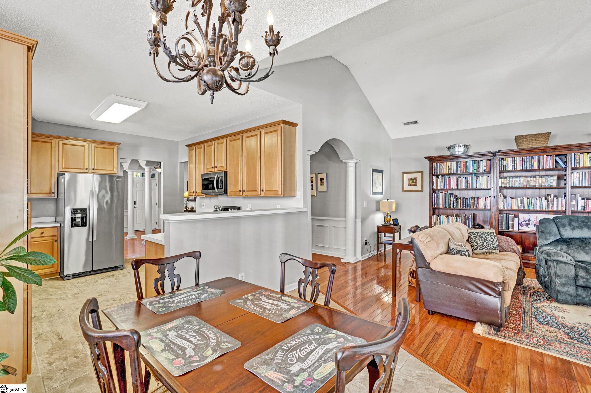 111 Lansfair Way Greenville, SC 29607 - Photo 4 of 42 Gallery Image 4
