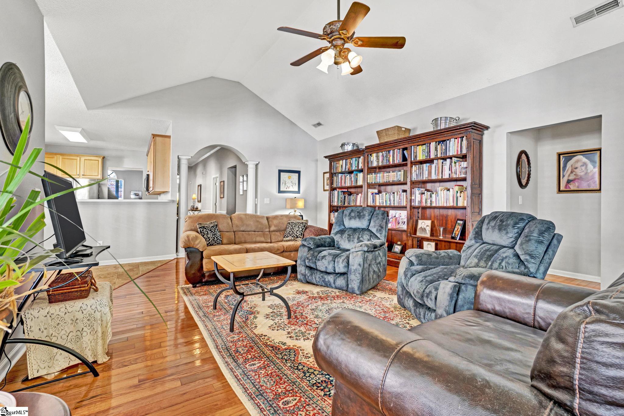 111 Lansfair Way Greenville, SC 29607 - Photo 8 of 42