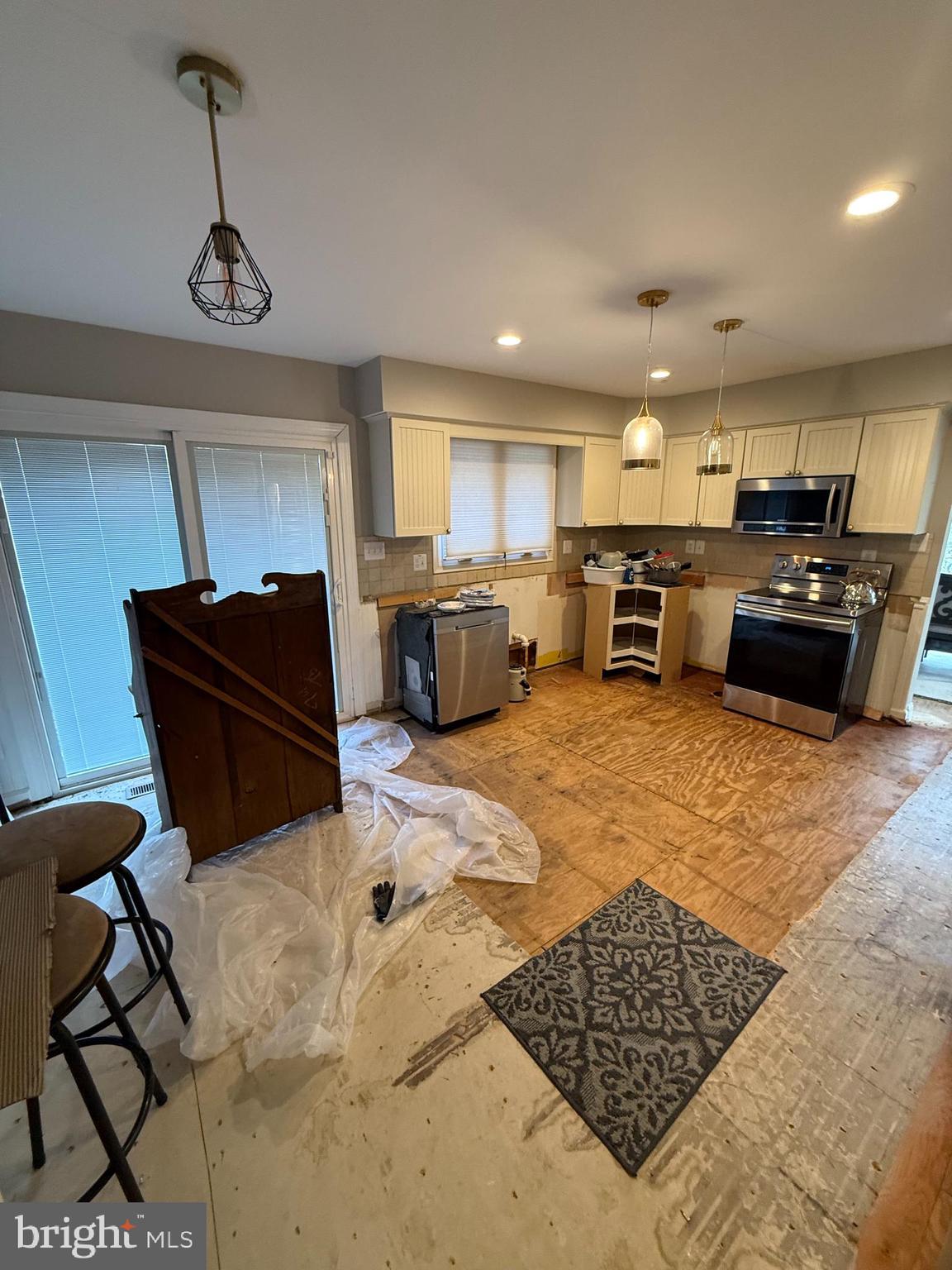 5306 Davis Ford Road Woodbridge, VA 22192 - Photo 2 of 4