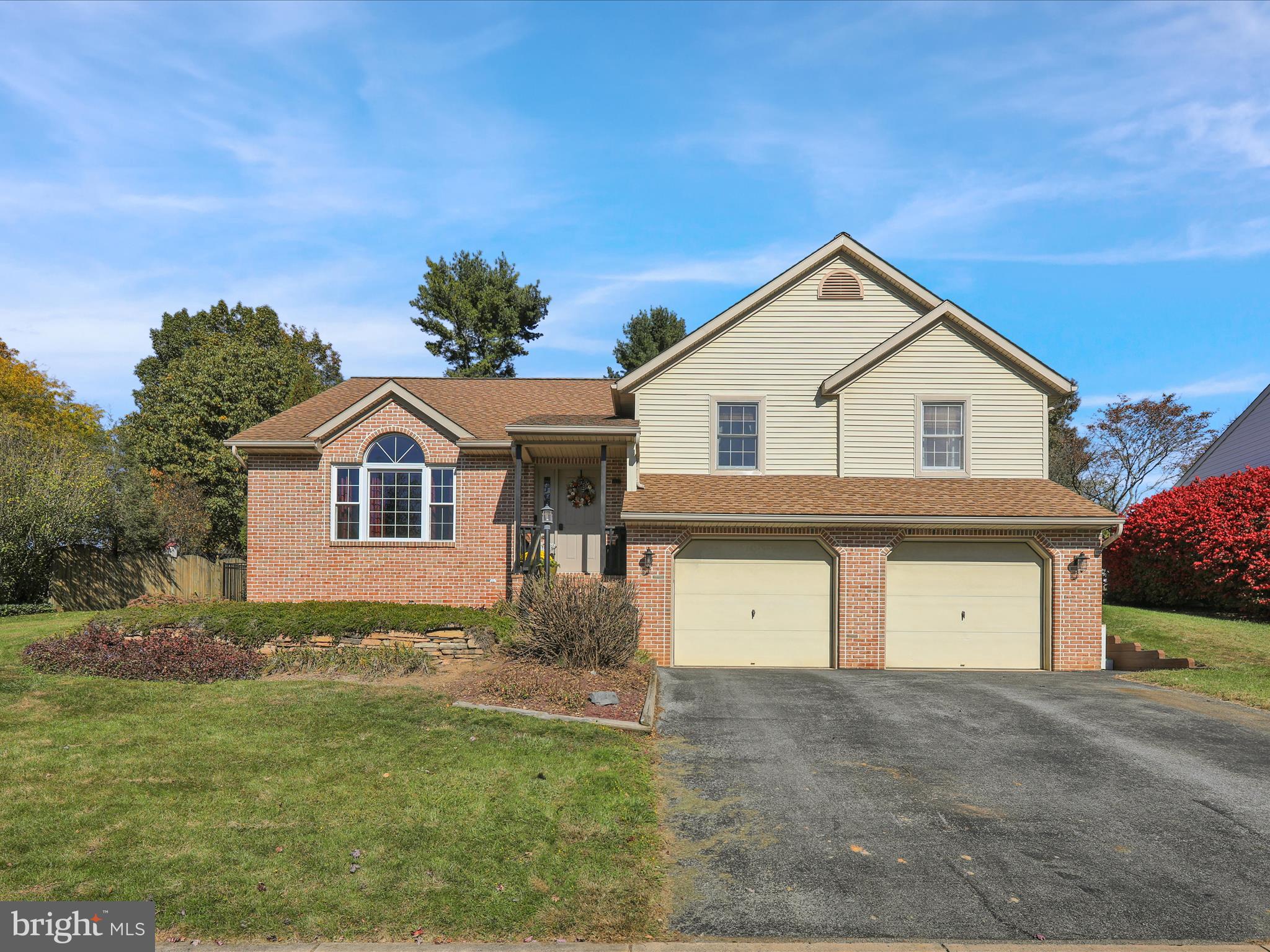 106 Westview Drive Akron, PA 17501 - Photo 1 of 39 360_0823