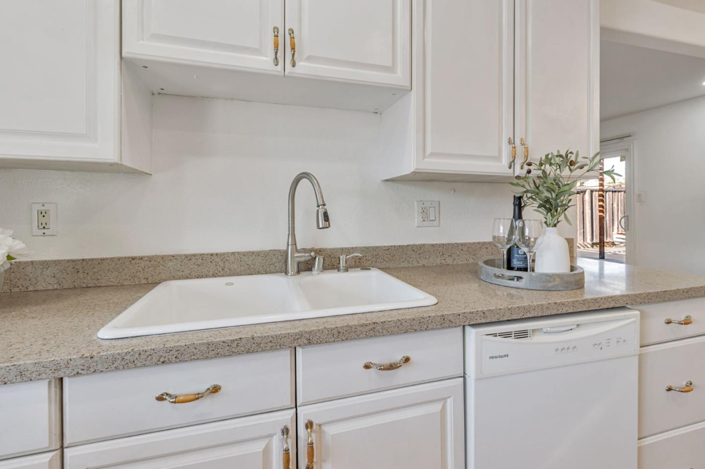 4692 Symphony Lane San Jose, CA 95111 - Photo 14 of 38