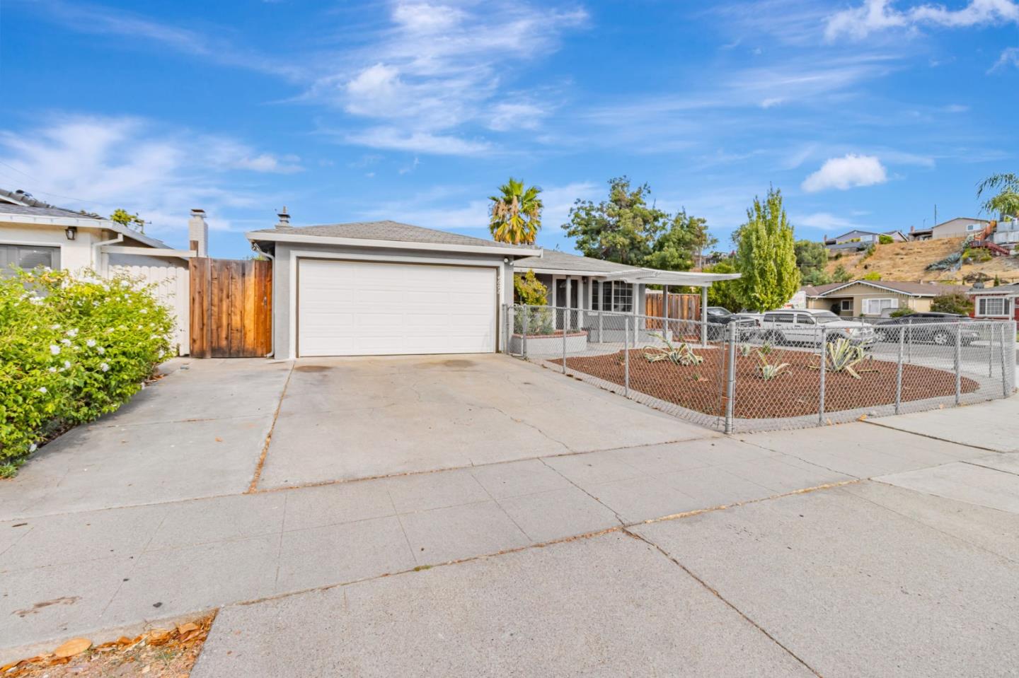 4692 Symphony Lane San Jose, CA 95111 - Photo 3 of 38