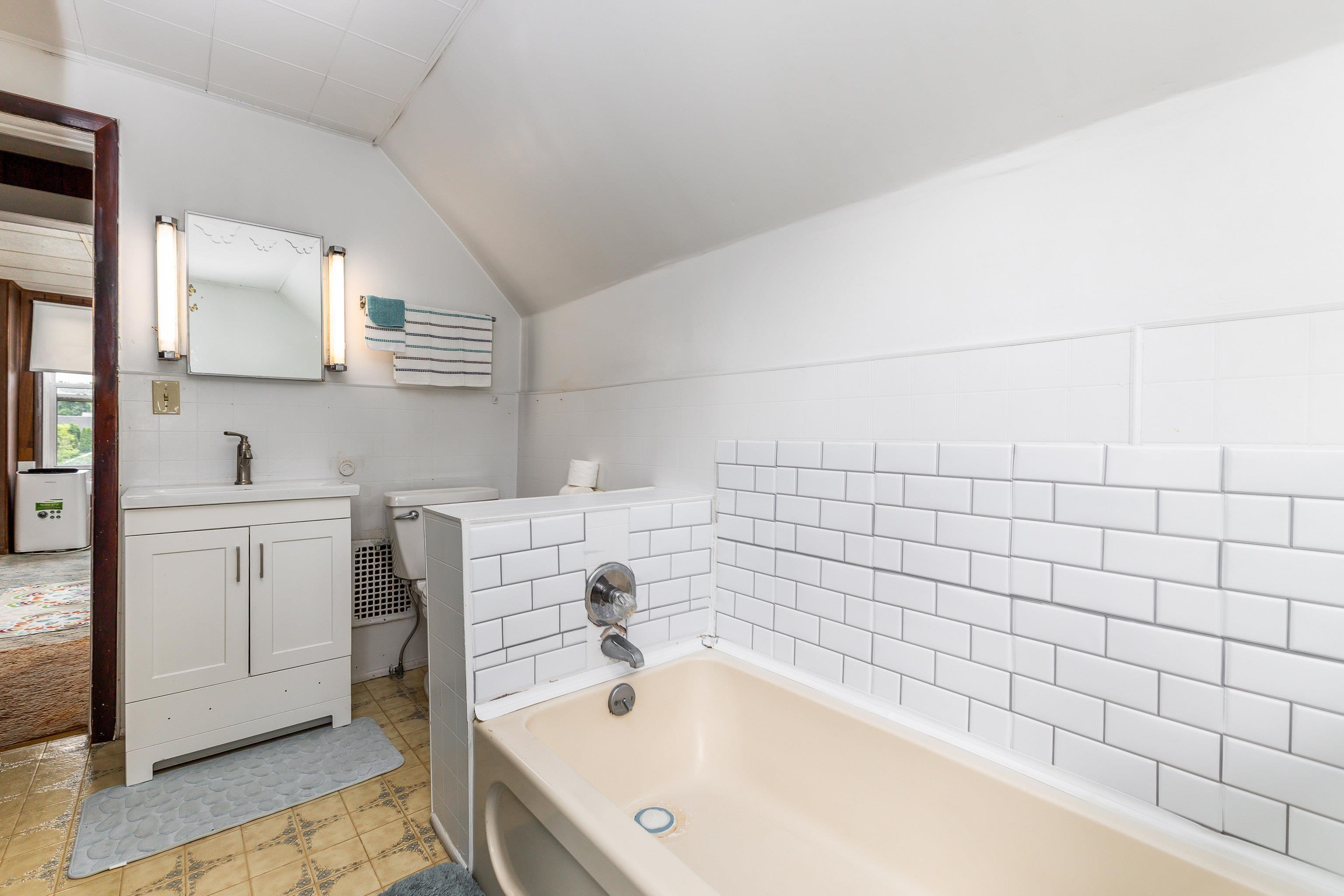 615 Park Street Warren, IL 61087 - Photo 13 of 17