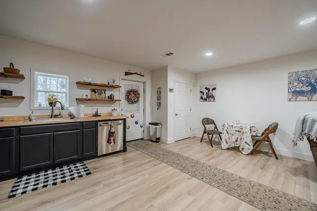 $335,000 | 225 Sticine Road, Guys, TN 38339