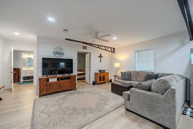 $335,000 | 225 Sticine Road, Guys, TN 38339