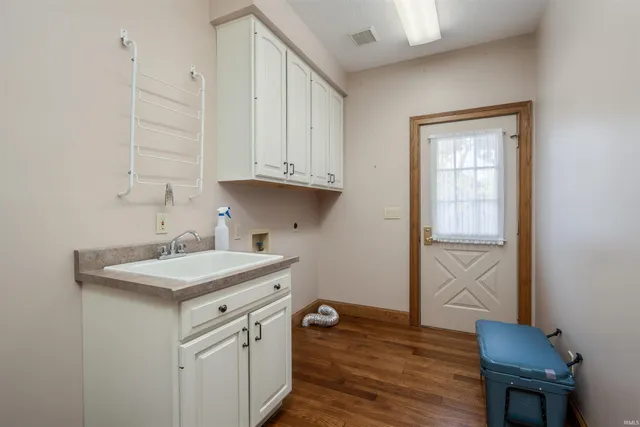 $620,000 | 1215 Mulberry Lane, Vincennes, IN 47591