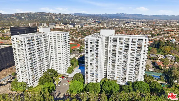 $4,595 | 2160 Century Park, Unit 910, Los Angeles, CA 90067