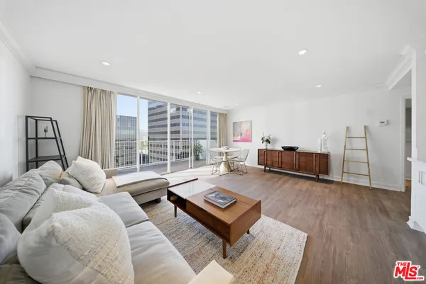 $4,595 | 2160 Century Park, Unit 910, Los Angeles, CA 90067