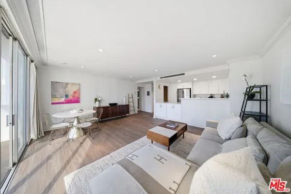 $4,595 | 2160 Century Park, Unit 910, Los Angeles, CA 90067