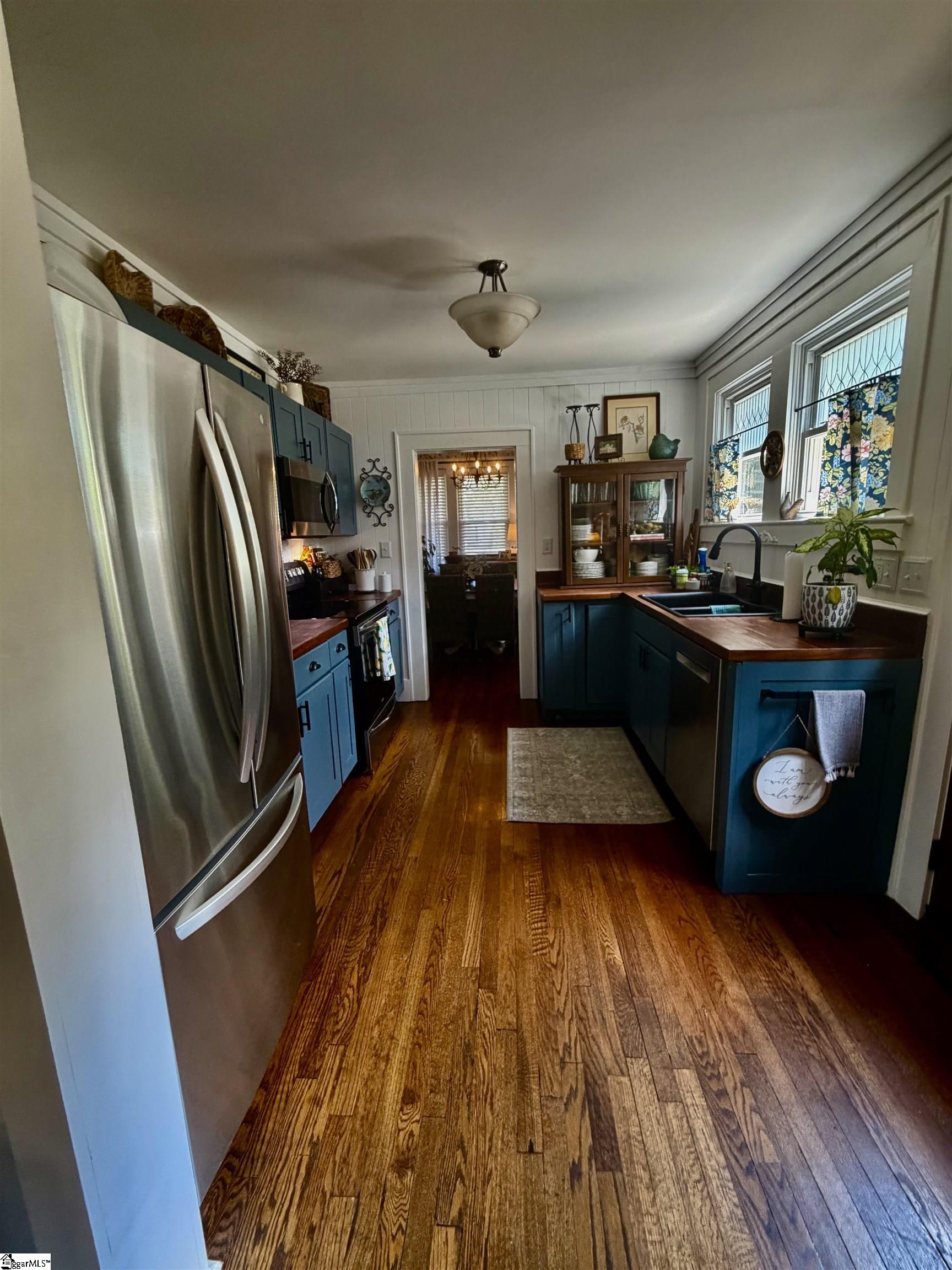 105 East Blue Ridge Drive Greenville, SC 29609 - Photo 14 of 50