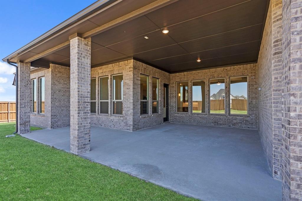 257 Wheatgrass Road Waxahachie, TX 75165 - Photo 14 of 15 DAL_Myrtle Creek_Crockett_257 Wheatgrass Road (33)