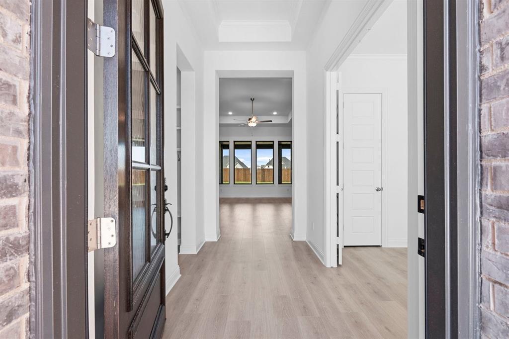 257 Wheatgrass Road Waxahachie, TX 75165 - Photo 2 of 15 DAL_Myrtle Creek_Crockett_257 Wheatgrass Road (5)