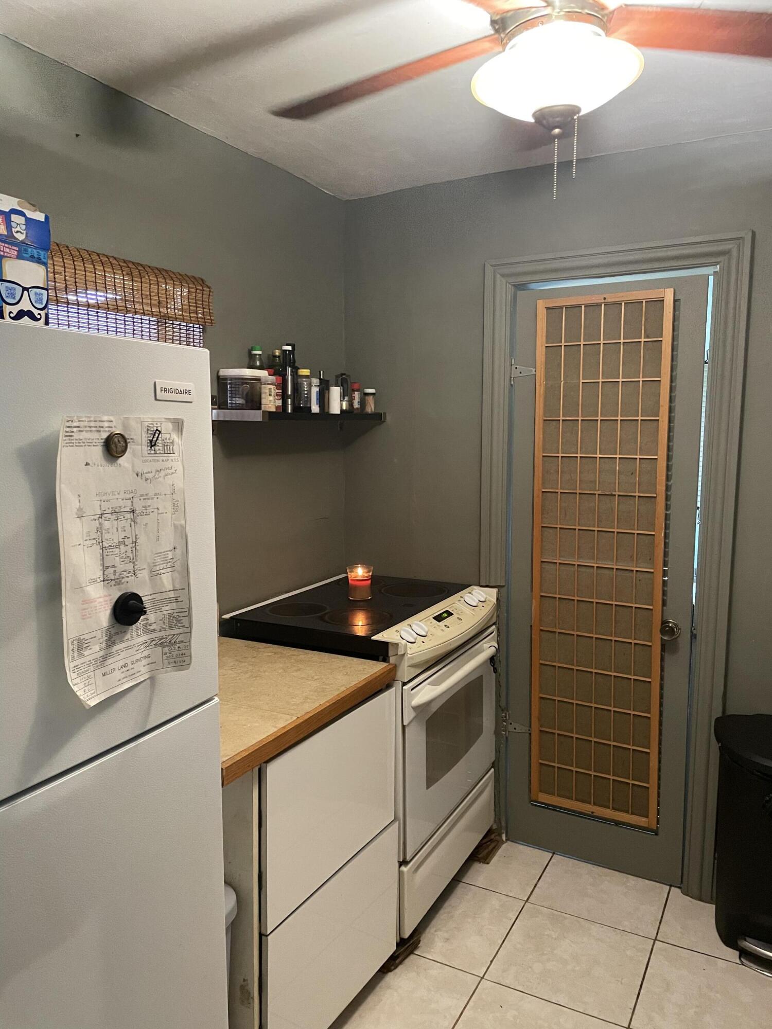 1180 Highview Road Lake Worth, FL 33462 - Photo 3 of 5 768B13FD-A4A2-4041-9320-F72A2113D4C8