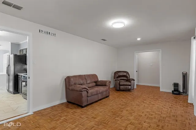 $2,500 | 9910 Beaver Creek Drive, Shreveport, LA 71106