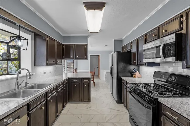 $2,500 | 9910 Beaver Creek Drive, Shreveport, LA 71106