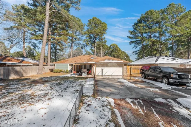 $2,500 | 9910 Beaver Creek Drive, Shreveport, LA 71106