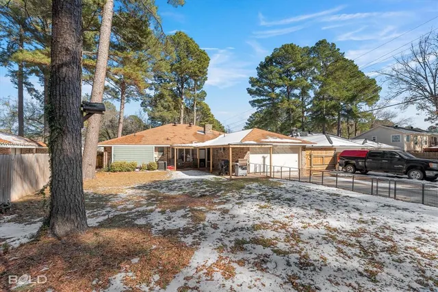 $2,500 | 9910 Beaver Creek Drive, Shreveport, LA 71106