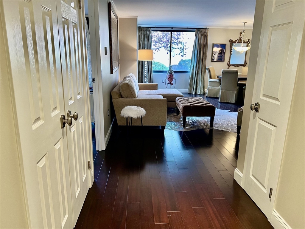404 Paradise Road, Unit 1D Swampscott, MA 01907 - Photo 10 of 36