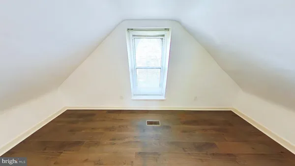 $2,025 | 404 Fountain Street, Unit H2, Philadelphia, PA 19128