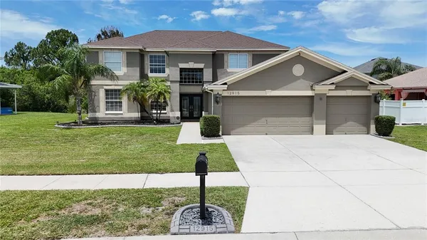 $575,000 | 12915 Carlington Lane, Riverview, FL 33579
