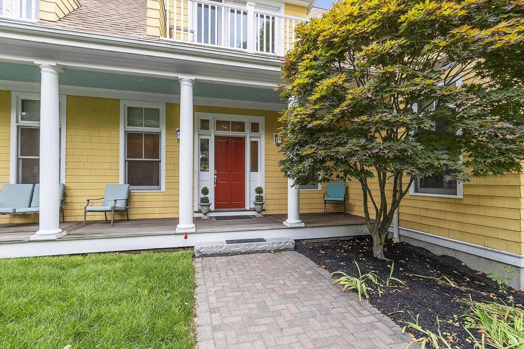121 Concord Avenue Lexington, MA 02421 - Photo 40 of 42 a front view of a house with garden