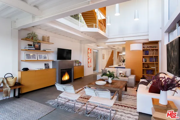 $11,995 | 234 Grand Boulevard, Venice, CA 90291