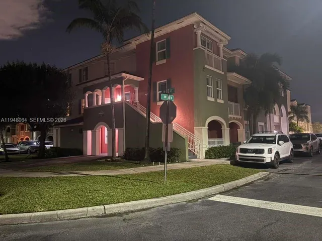 $2,600 | 10902 Northwest 83rd Street, Unit 224, Doral, FL 33178