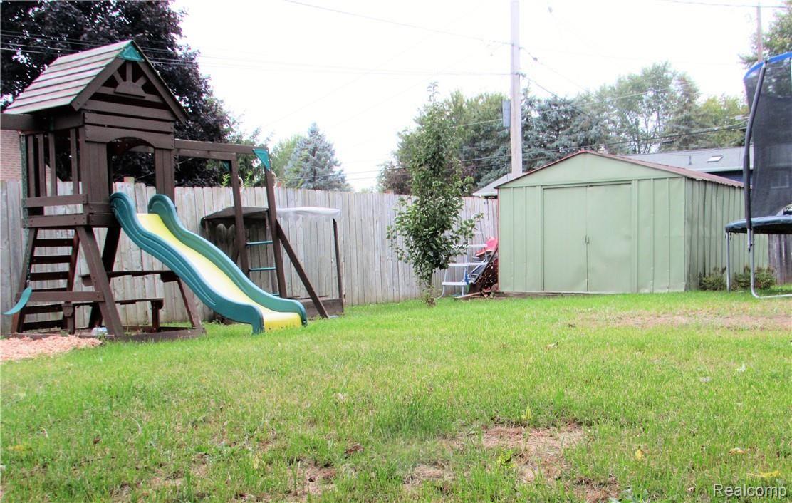 4751 Rosedale Court Clarkston, MI 48348 - Photo 26 of 30 IMG_5434.JPG