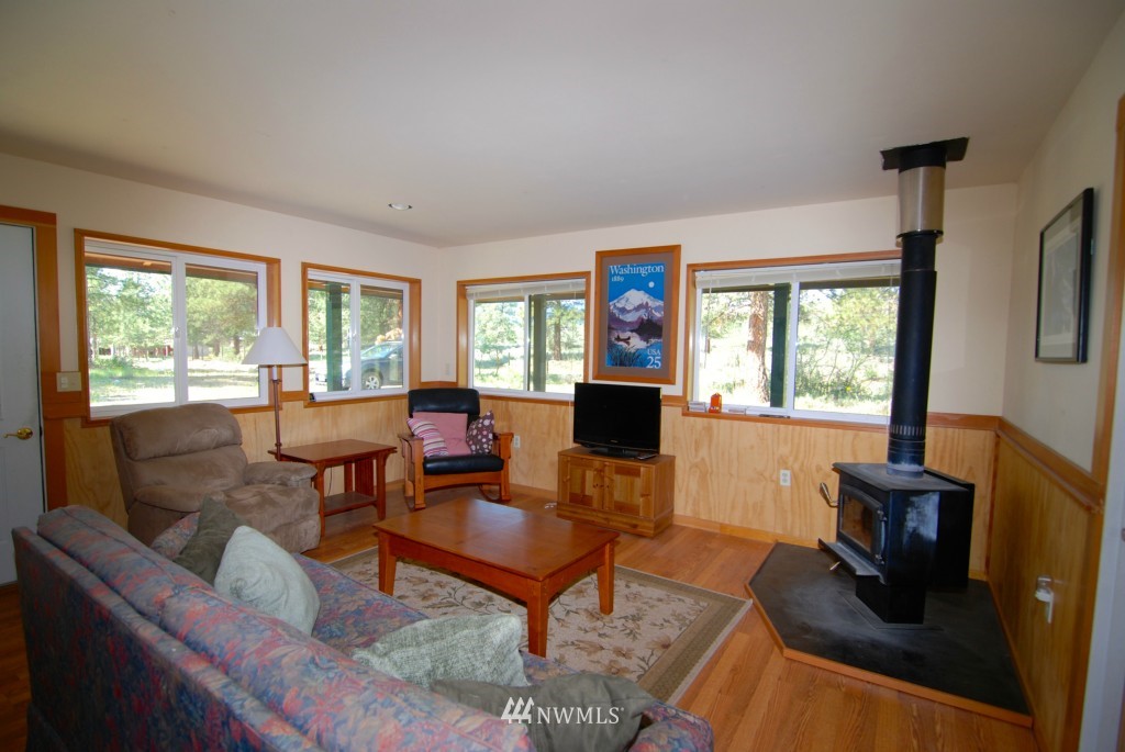 28 Northcott Road Winthrop, WA 98862 - Photo 3 of 25 Gallery Image 3