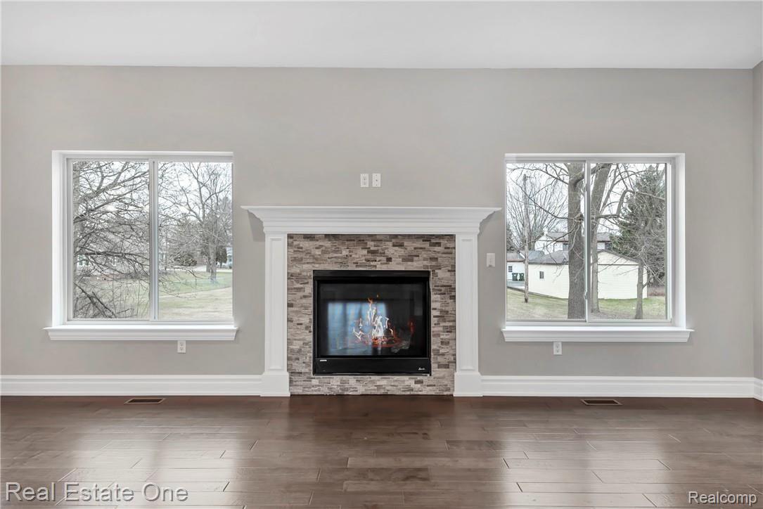 3781 Milano Ct. Rochester, MI 48307 - Photo 12 of 38 3781-Milano-Court-Rochester-Hills-MI-48307-windowstill-12.jpg