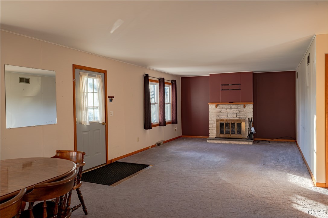 385 Fairview Circle Winfield, NY 13491 - Photo 3 of 23 Living Room