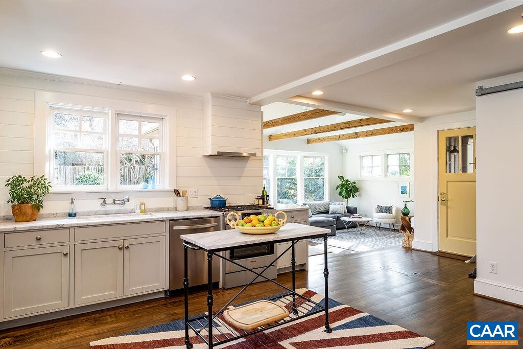 910 Old Farm Road Charlottesville, VA 22903 - Photo 8 of 35 Gallery Image 8