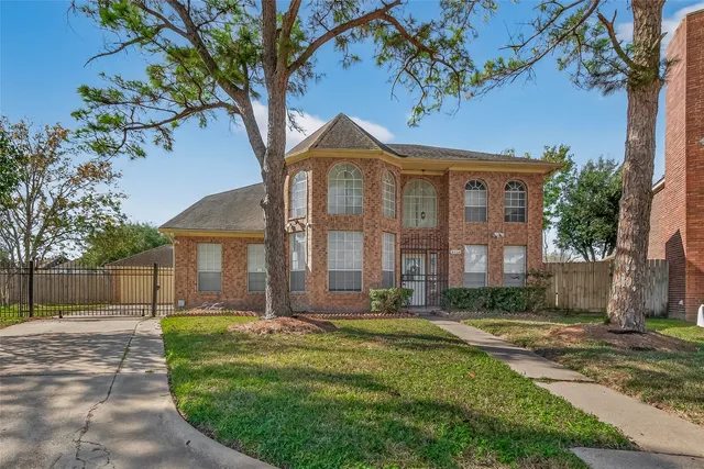 $415,000 | 9714 Broadley Drive, Sugar Land, TX 77498