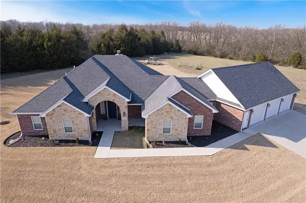 $499,900 | 4343 C County Road 2000, Coffeyville, KS 67337