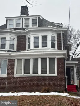 $2,500 | 649 West State Street, Trenton, NJ 08618