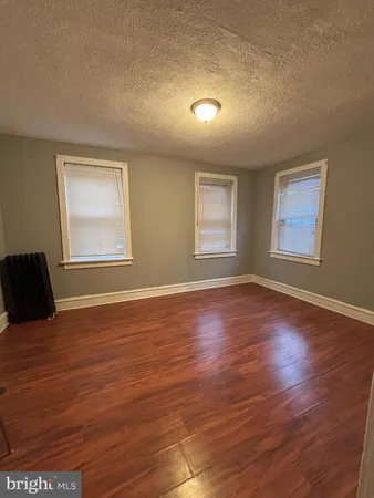 $2,500 | 649 West State Street, Trenton, NJ 08618