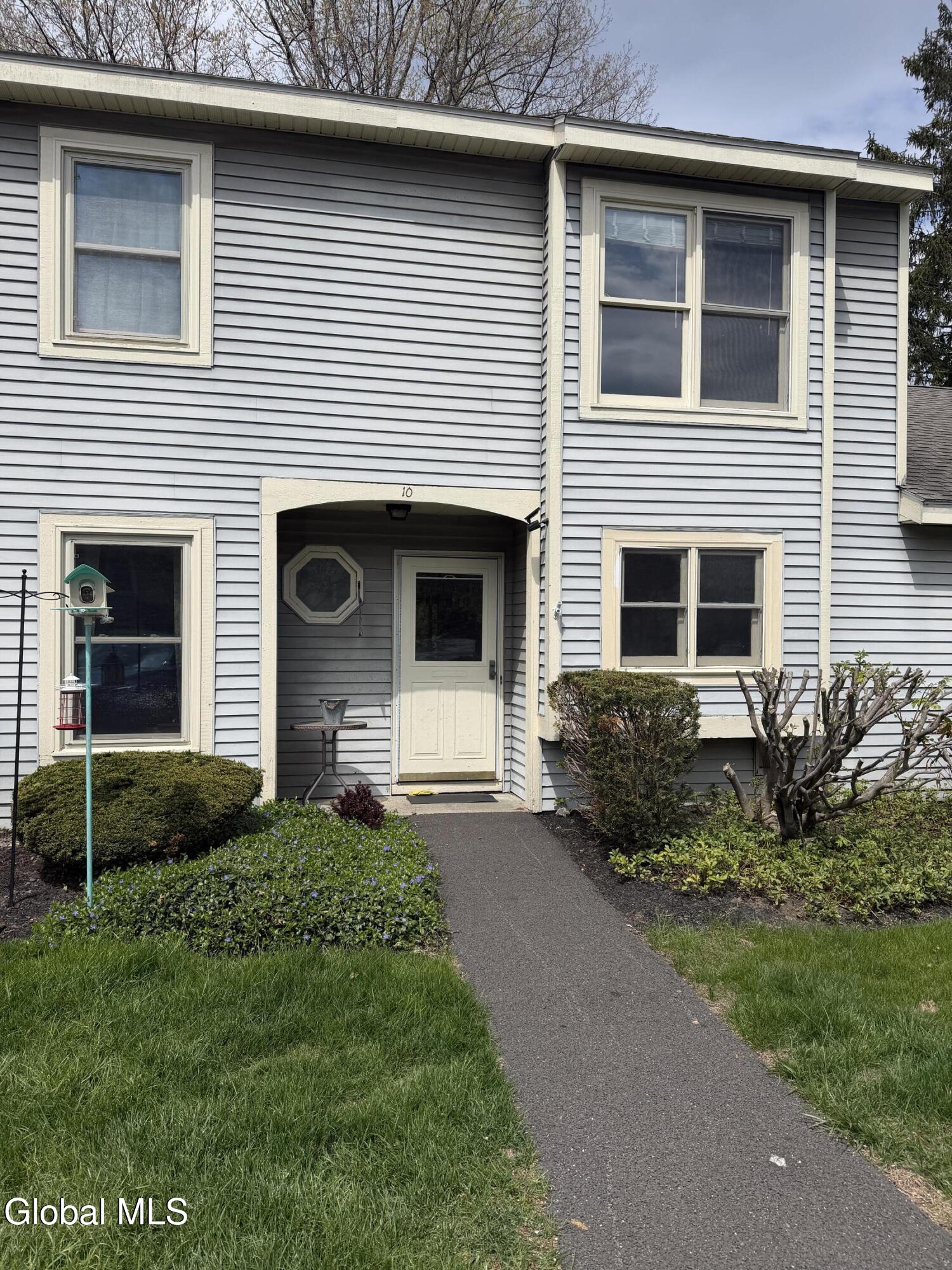 10 Bennington Way Halfmoon, NY 12065 - Photo 1 of 23 IMG_0885