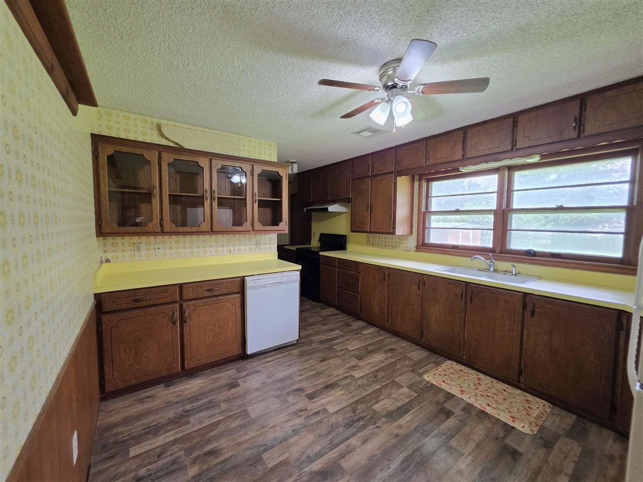 1404 Country Club Drive Perry, OK 73077 - Photo 7 of 23 Gallery Image 7