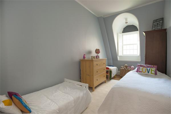 6 Walnut Street, Unit 4 Boston, MA 02108 - Photo 13 of 15