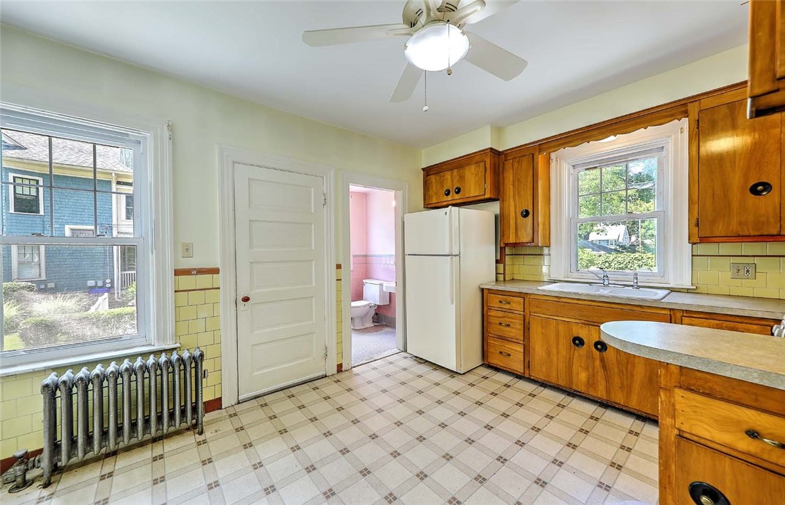 20 Summit Avenue Providence, RI 02906 - Photo 18 of 40