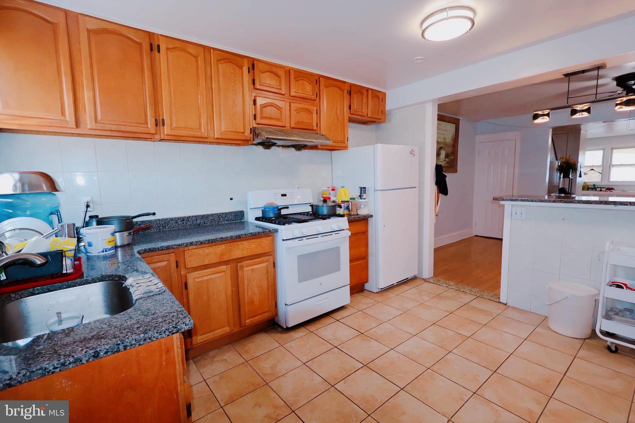 221 Wiltshire Road Upper Darby, PA 19082 - Photo 4 of 8 Gallery Image 4